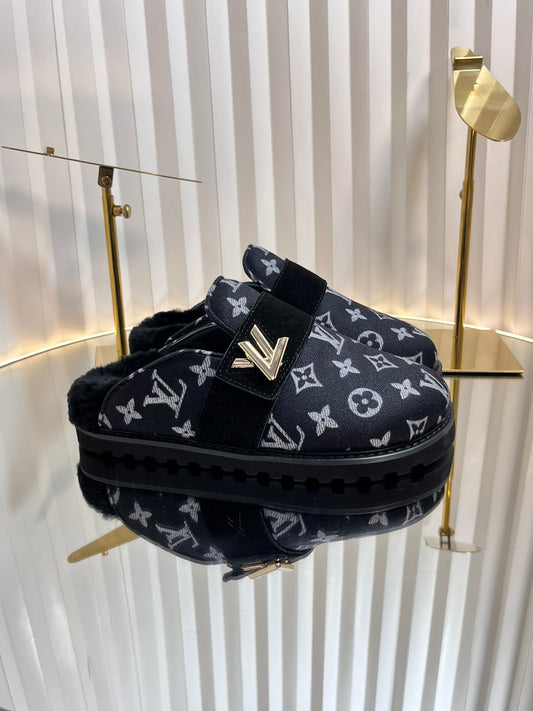 Louis Vuitton Black Donkey Brand Baotou Slippers Shoes