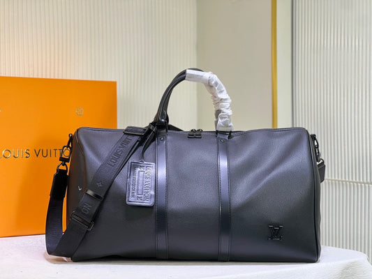 Louis Vuitton Travel Bags For Men #1046046