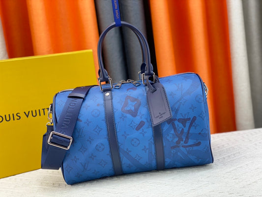 Louis Vuitton Travel Bags For Men #1113640