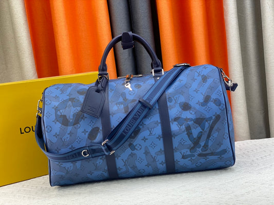 Louis Vuitton Travel Bags For Men #1113646