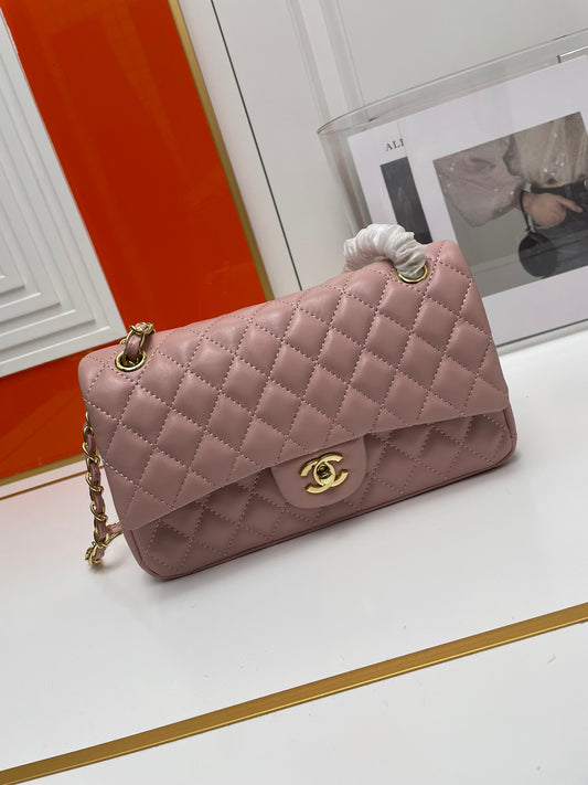 Chanel Aaa Quality Shoulder Bags For Women #1122185