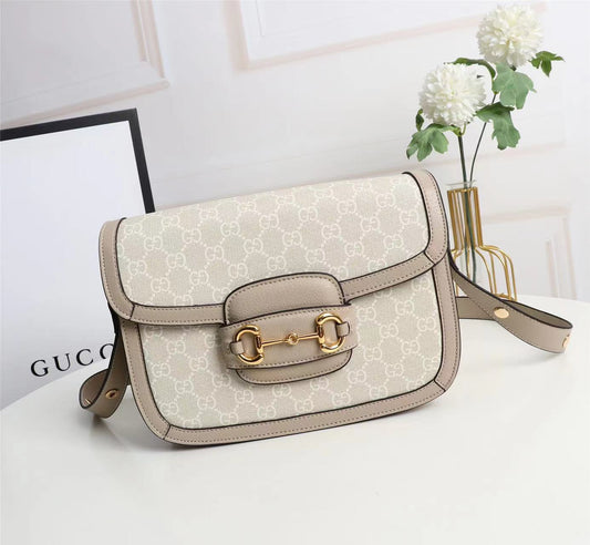 Gucci Aaa Quality Shoulder Bags For Women #1125400