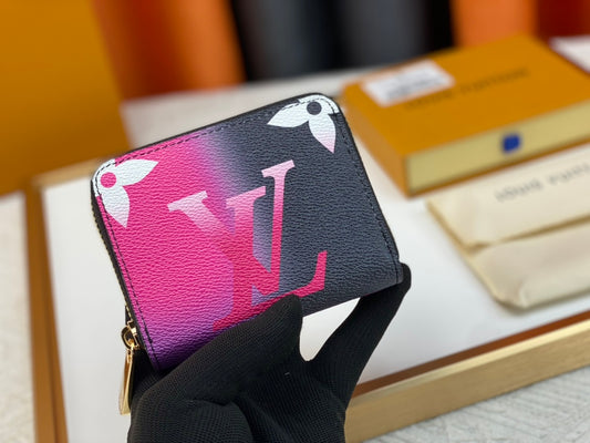 Louis Vuitton Lv Wallets #1126421