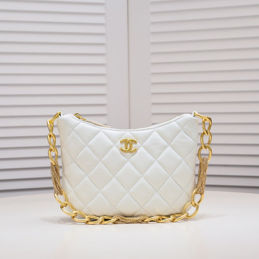 Chanel Aaa Quality Shoulder Bags For Women #1126597