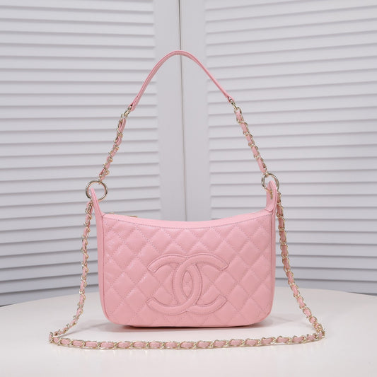 Chanel Aaa Quality Shoulder Bags For Women #1126603