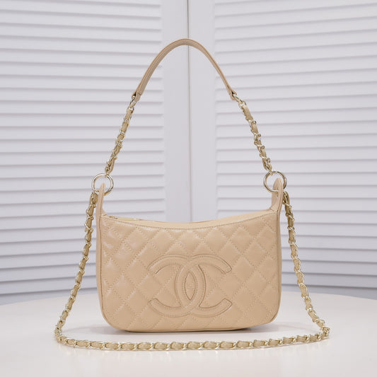 Chanel Aaa Quality Shoulder Bags For Women #1126604