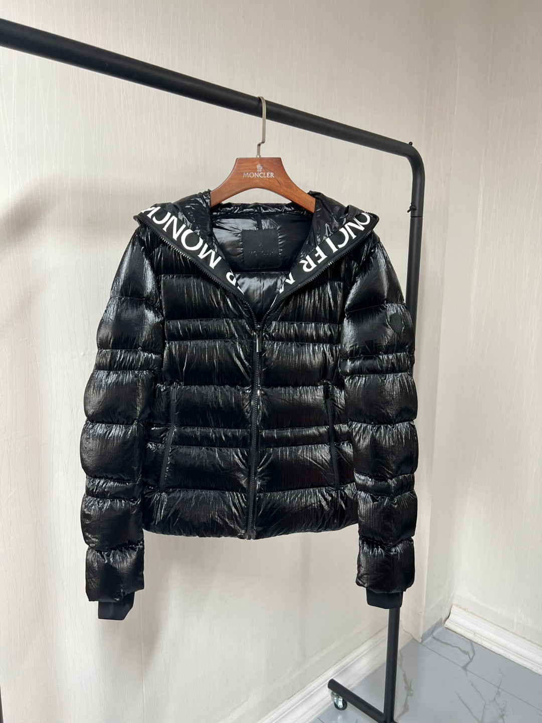 Moncler Down Feather Coat Long Sleeved For Women #1131301