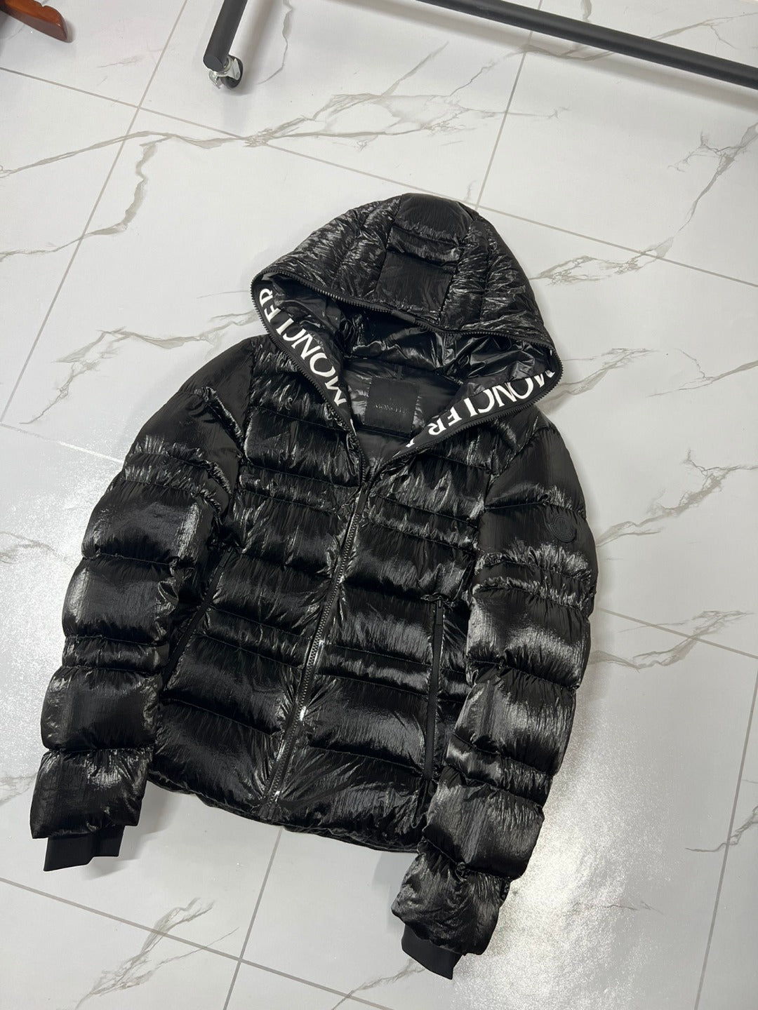 Moncler Down Feather Coat Long Sleeved For Women #1131301