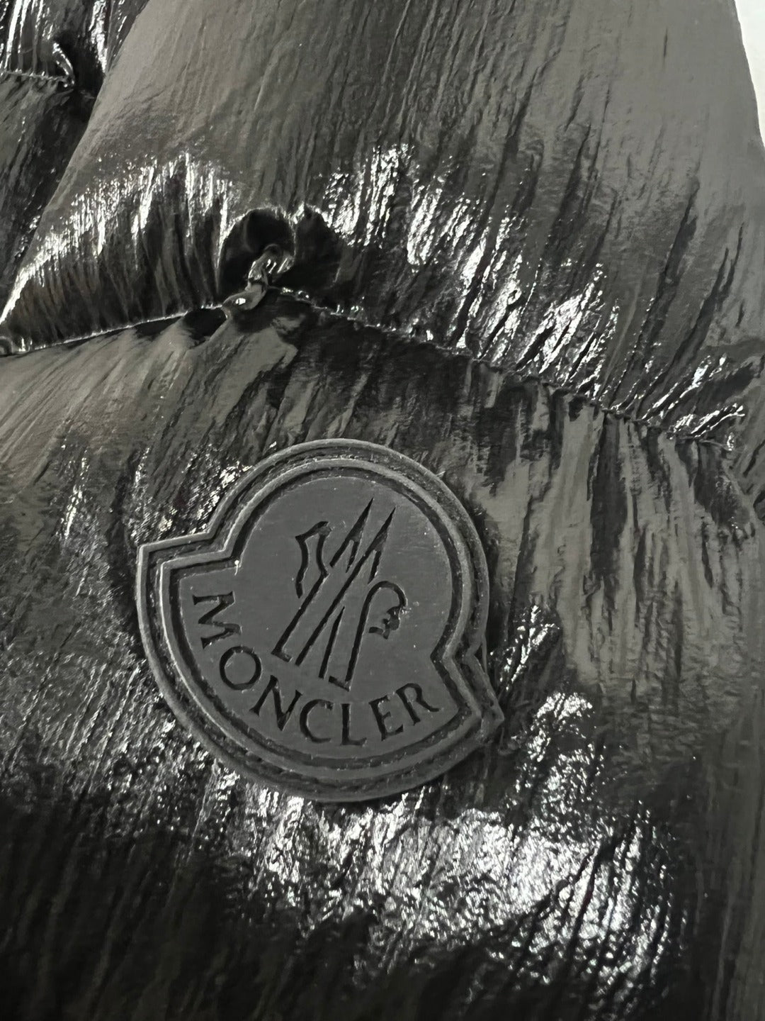 Moncler Down Feather Coat Long Sleeved For Women #1131301