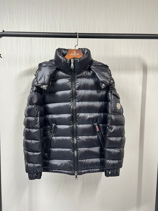 Moncler Down Feather Coat Long Sleeved For Women #1131314