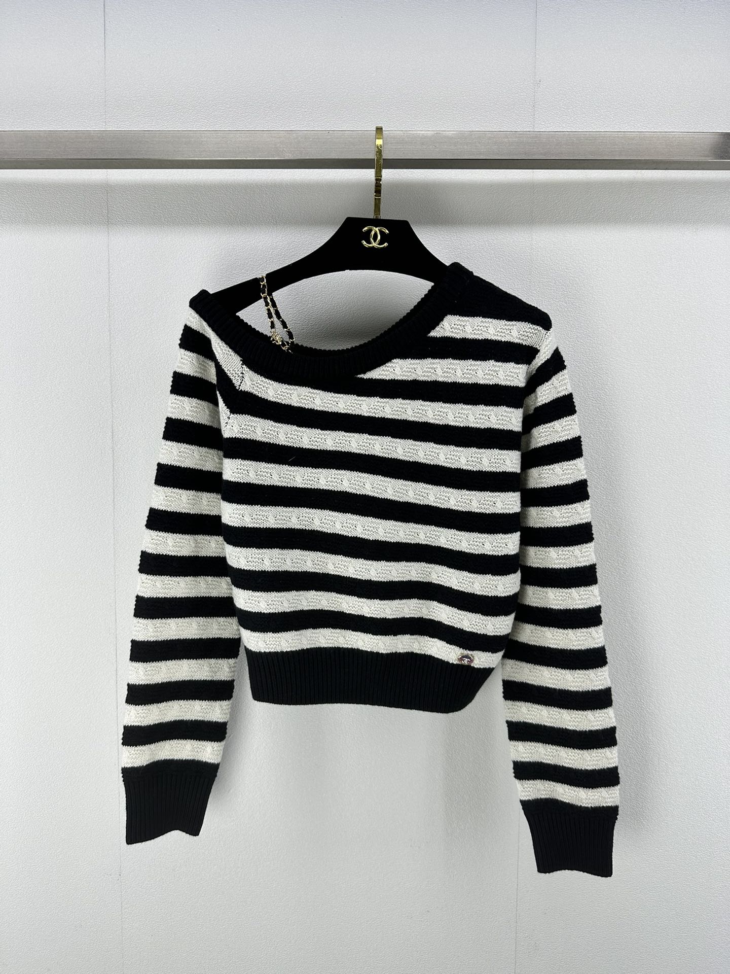 Chanel Sweaters Long Sleeved For Women #1228494