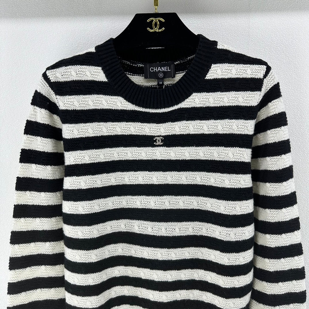 Chanel Sweaters Long Sleeved For Women #1228500