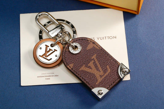 Louis Vuitton Lv Key Holder And Women Bag Buckle #1233883