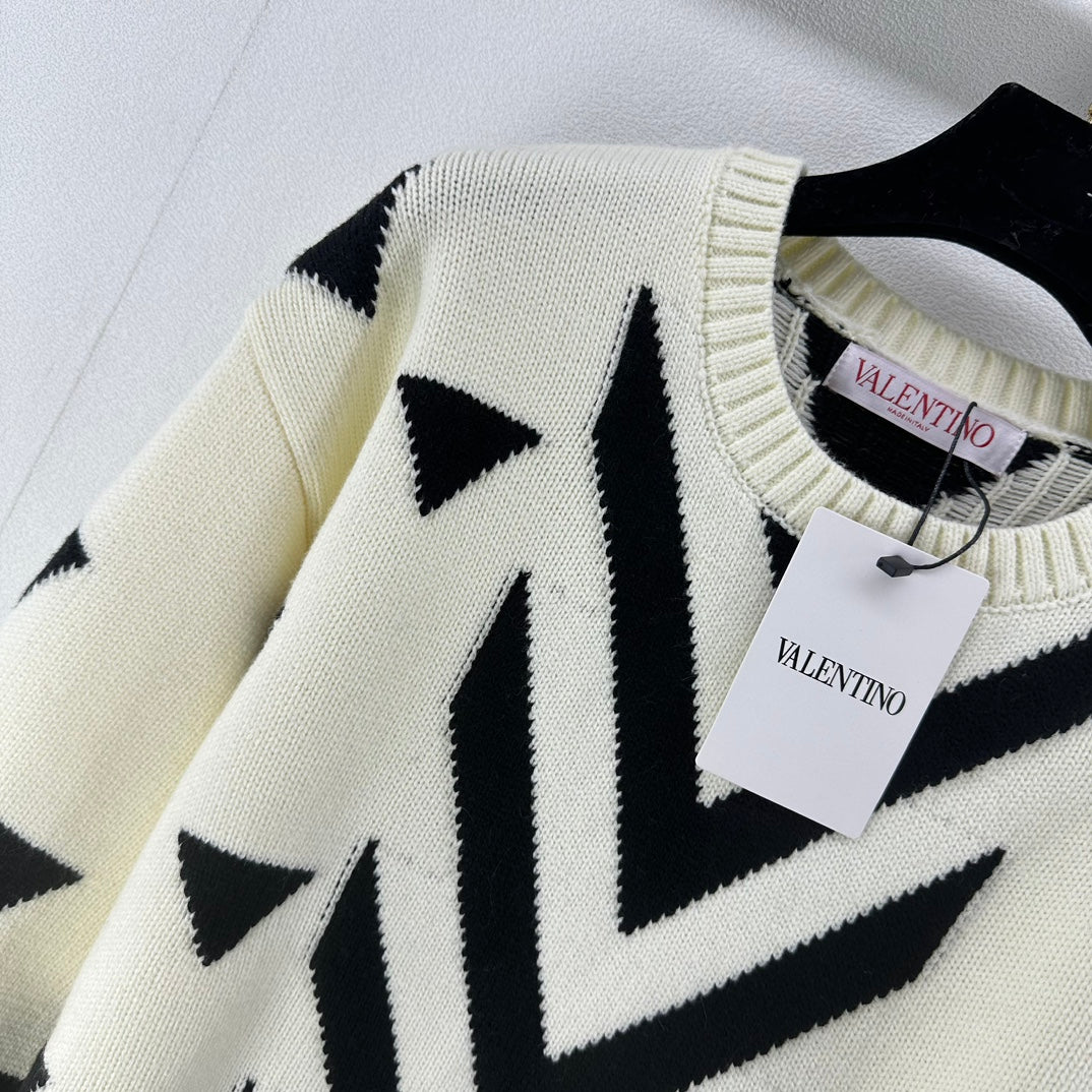 Valentino Sweaters Long Sleeved For Women #1237730