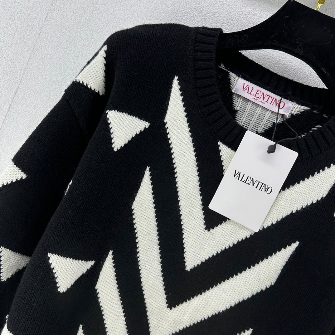 Valentino Sweaters Long Sleeved For Women #1237732