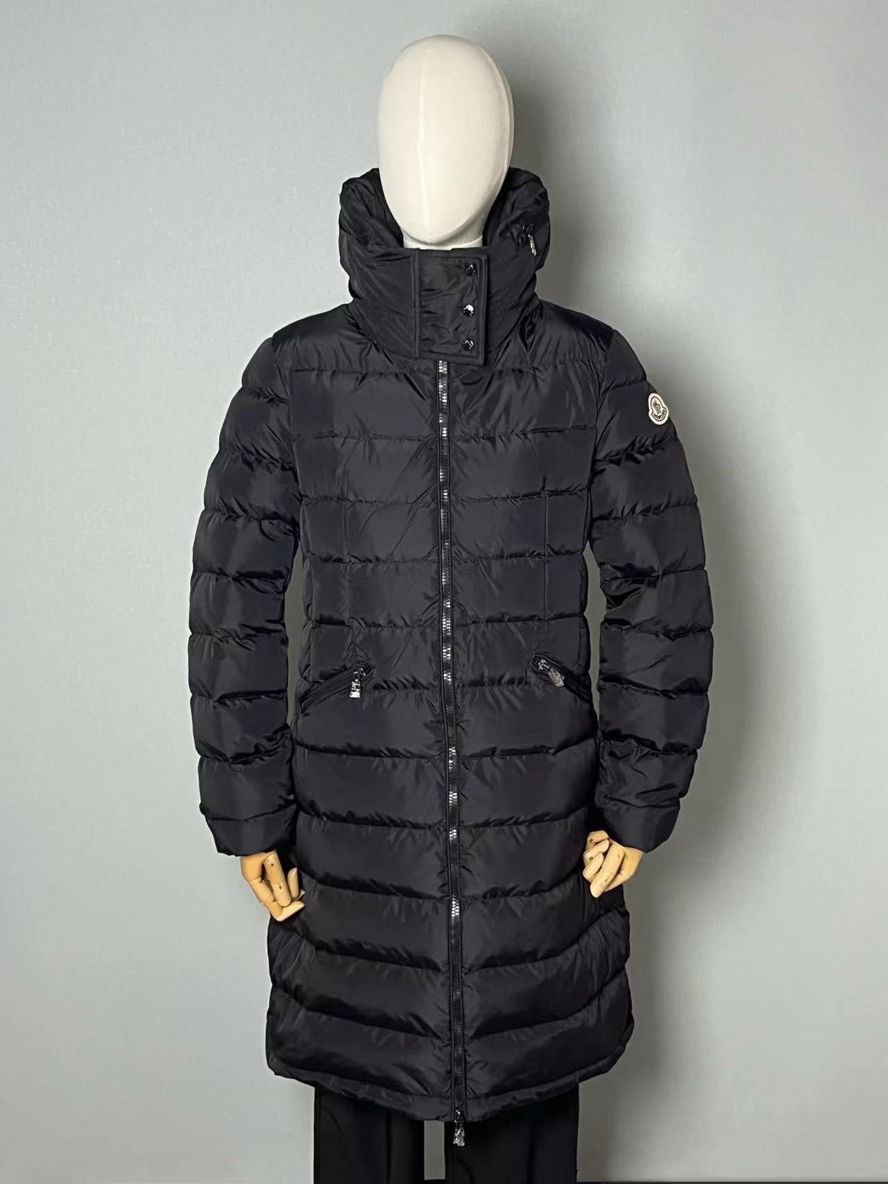 Moncler Down Feather Coat Long Sleeved For Women #1238551