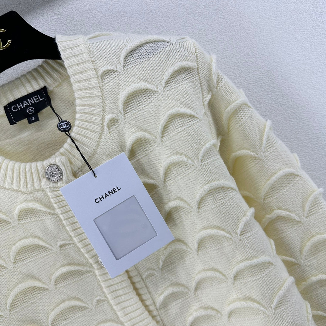 Chanel Sweaters Long Sleeved For Women #1239562