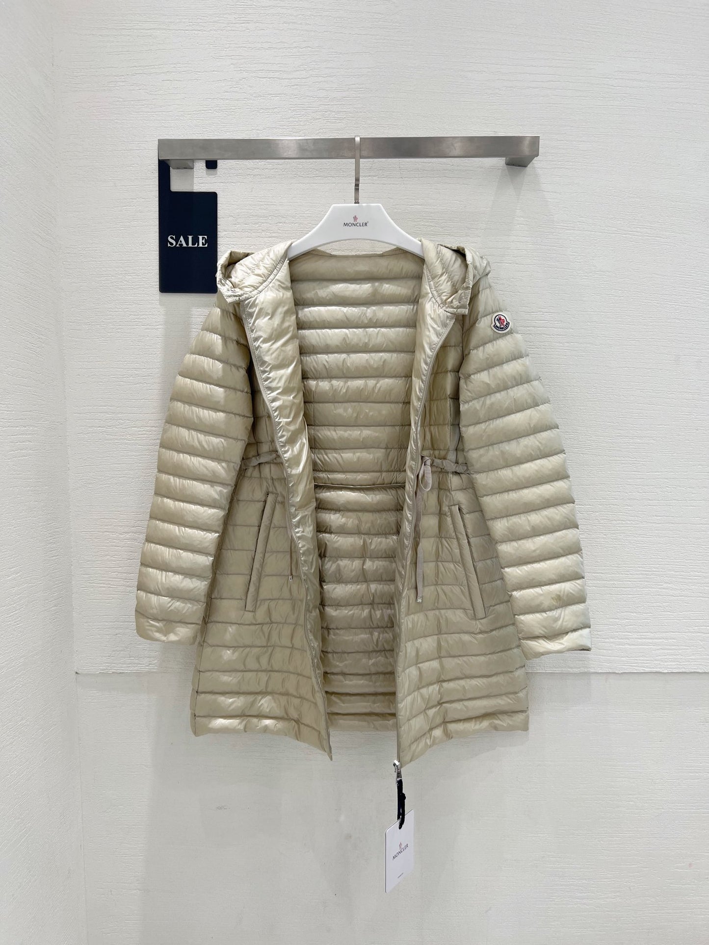 Moncler Down Feather Coat Long Sleeved For Women #1240183