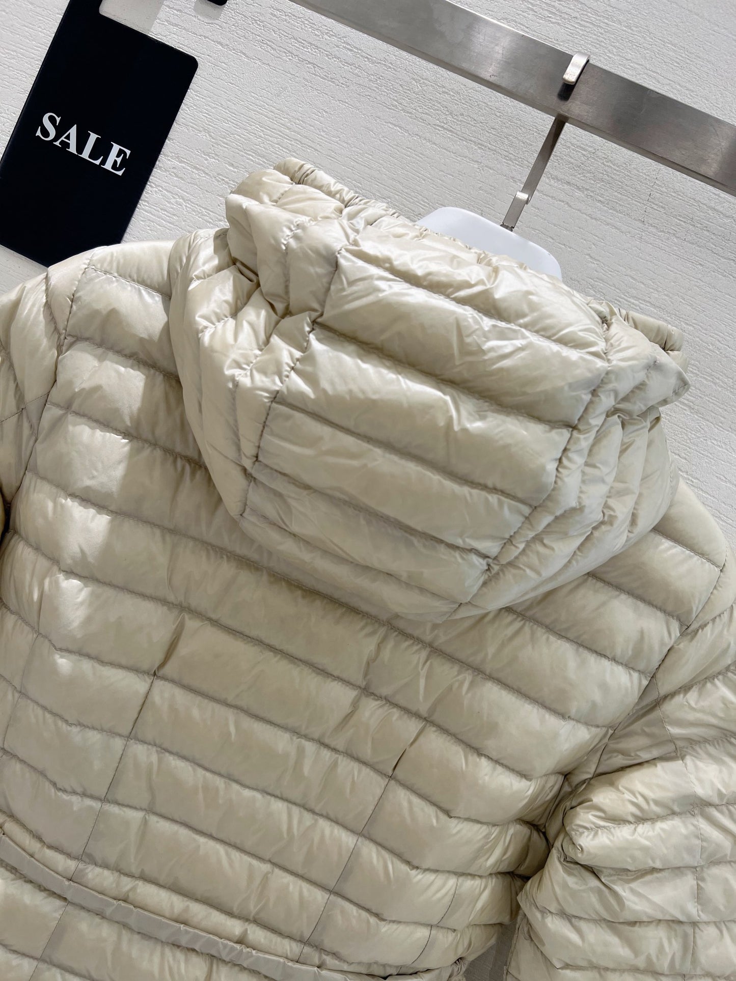 Moncler Down Feather Coat Long Sleeved For Women #1240183