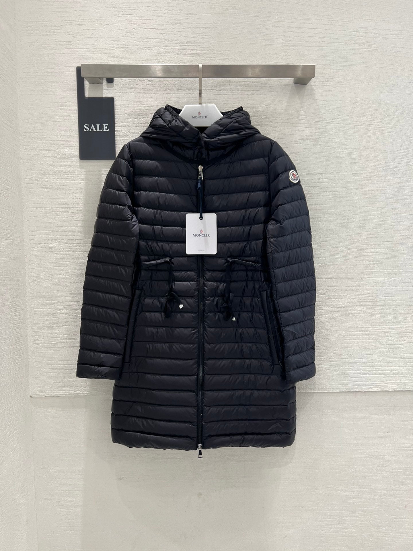 Moncler Down Feather Coat Long Sleeved For Women #1240185