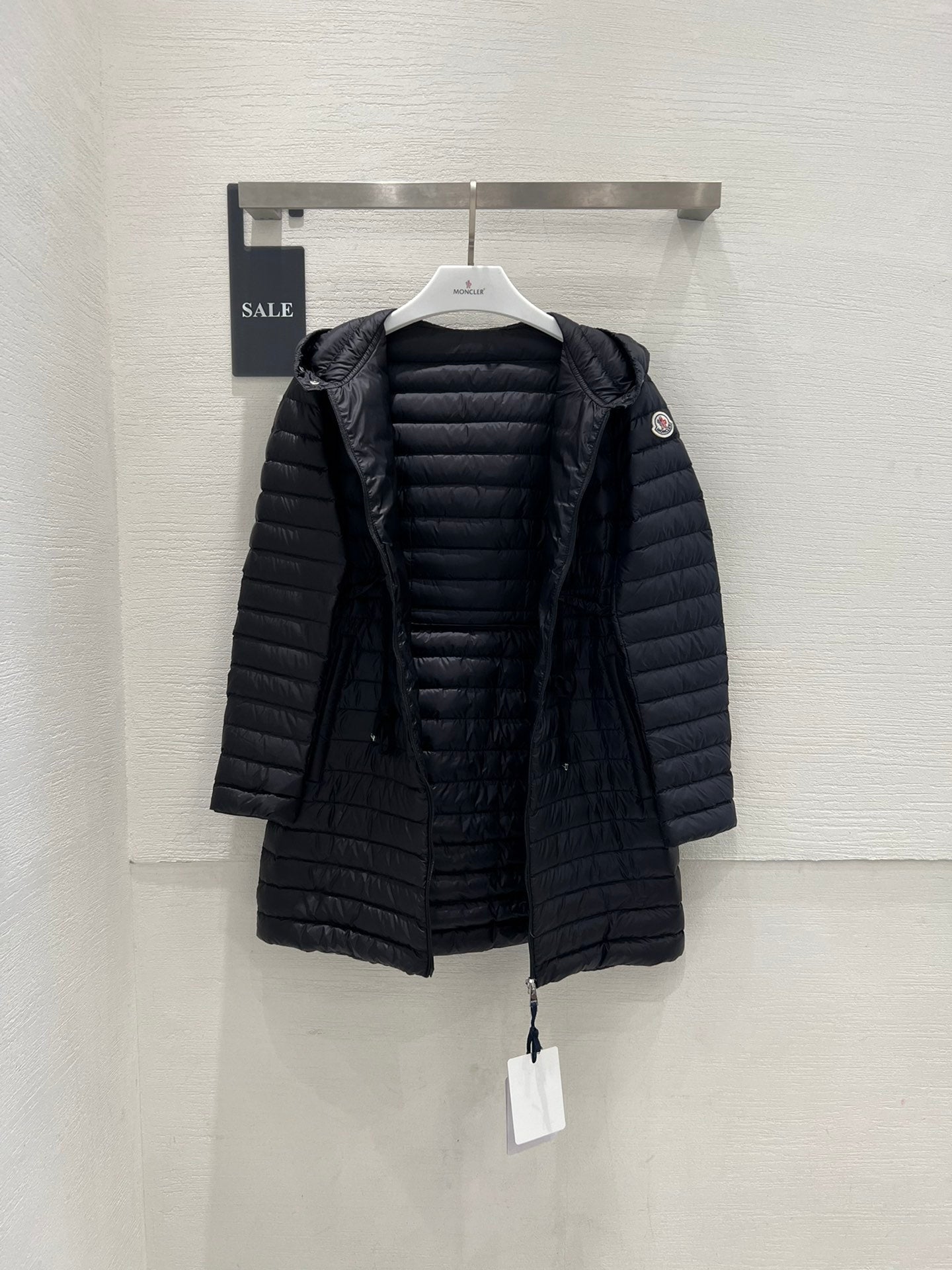 Moncler Down Feather Coat Long Sleeved For Women #1240185