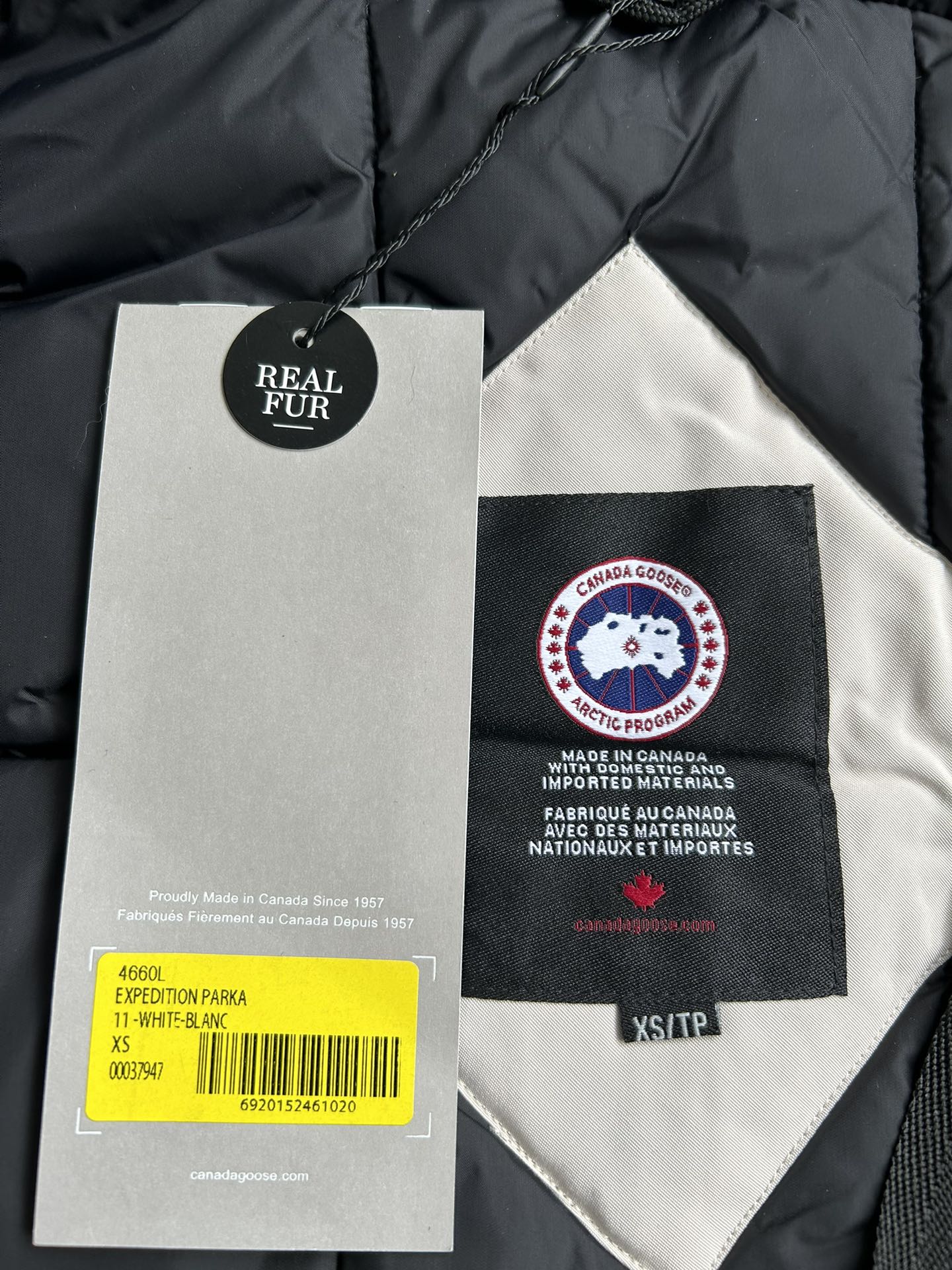 Canada Goose Down Feather Coat Long Sleeved For Women #1242253