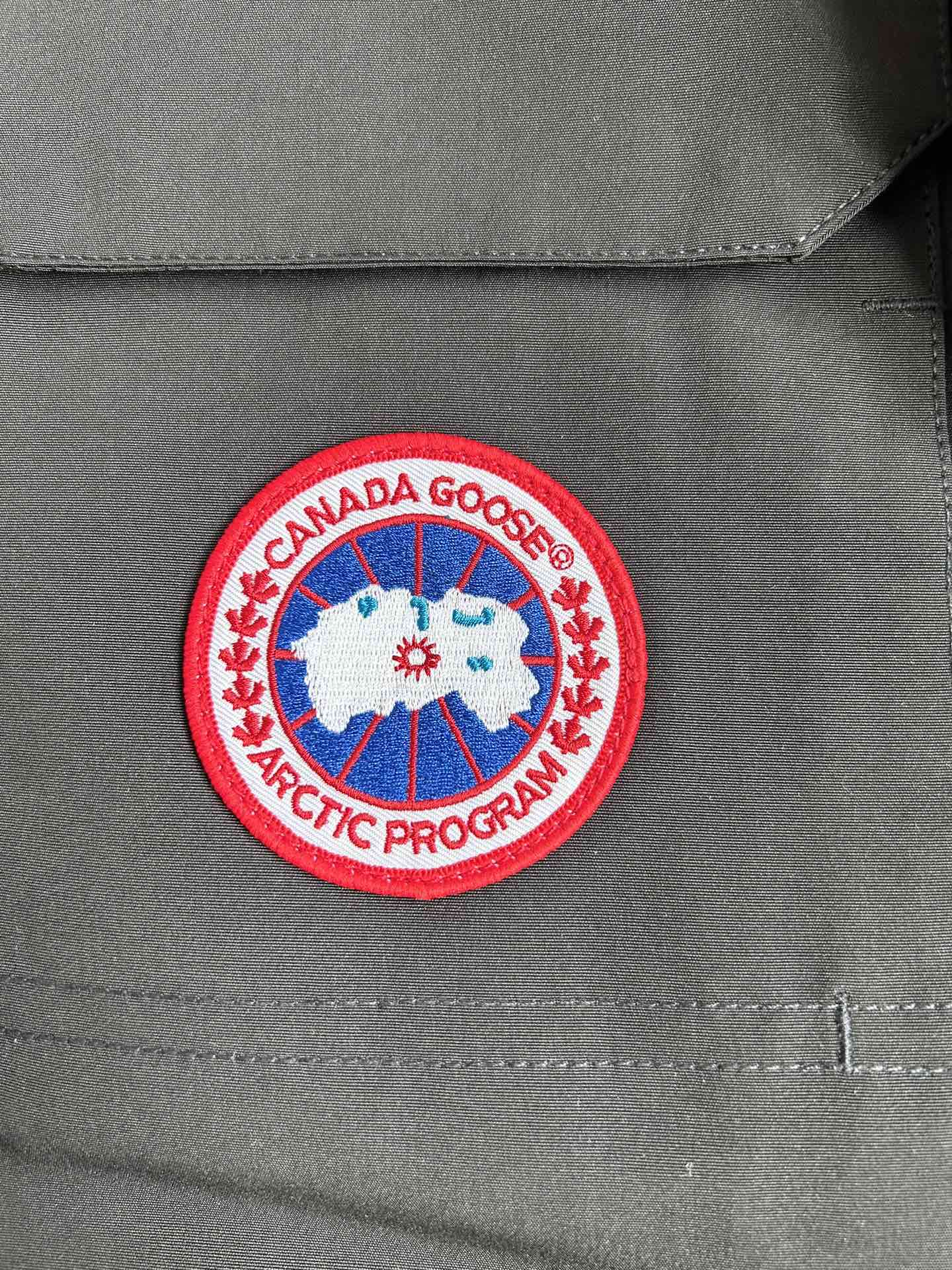 Canada Goose Down Feather Coat Long Sleeved For Women #1242263