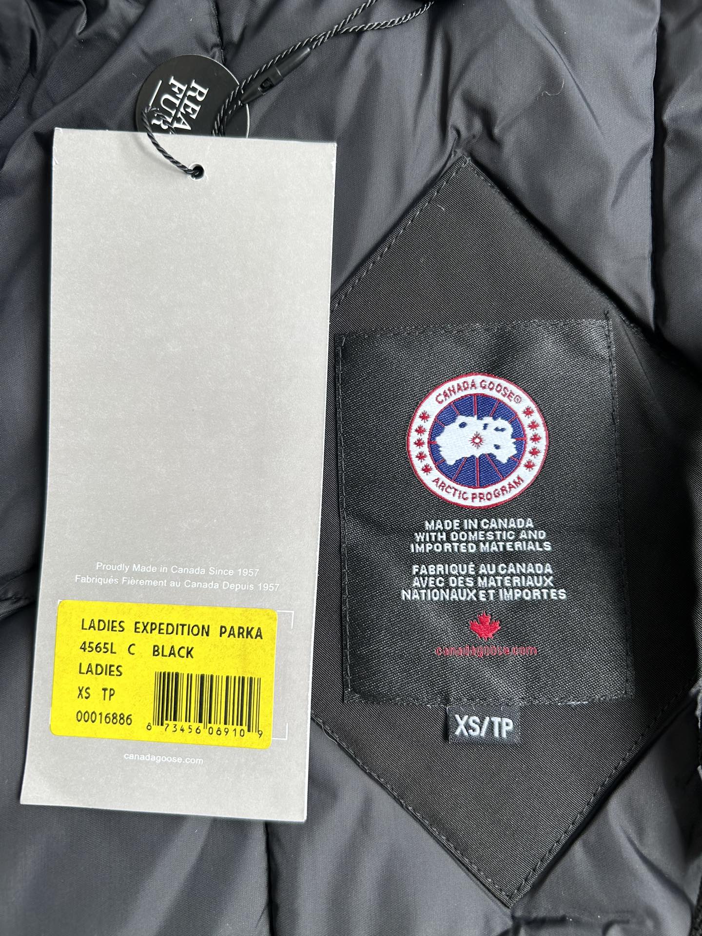 Canada Goose Down Feather Coat Long Sleeved For Women #1242263