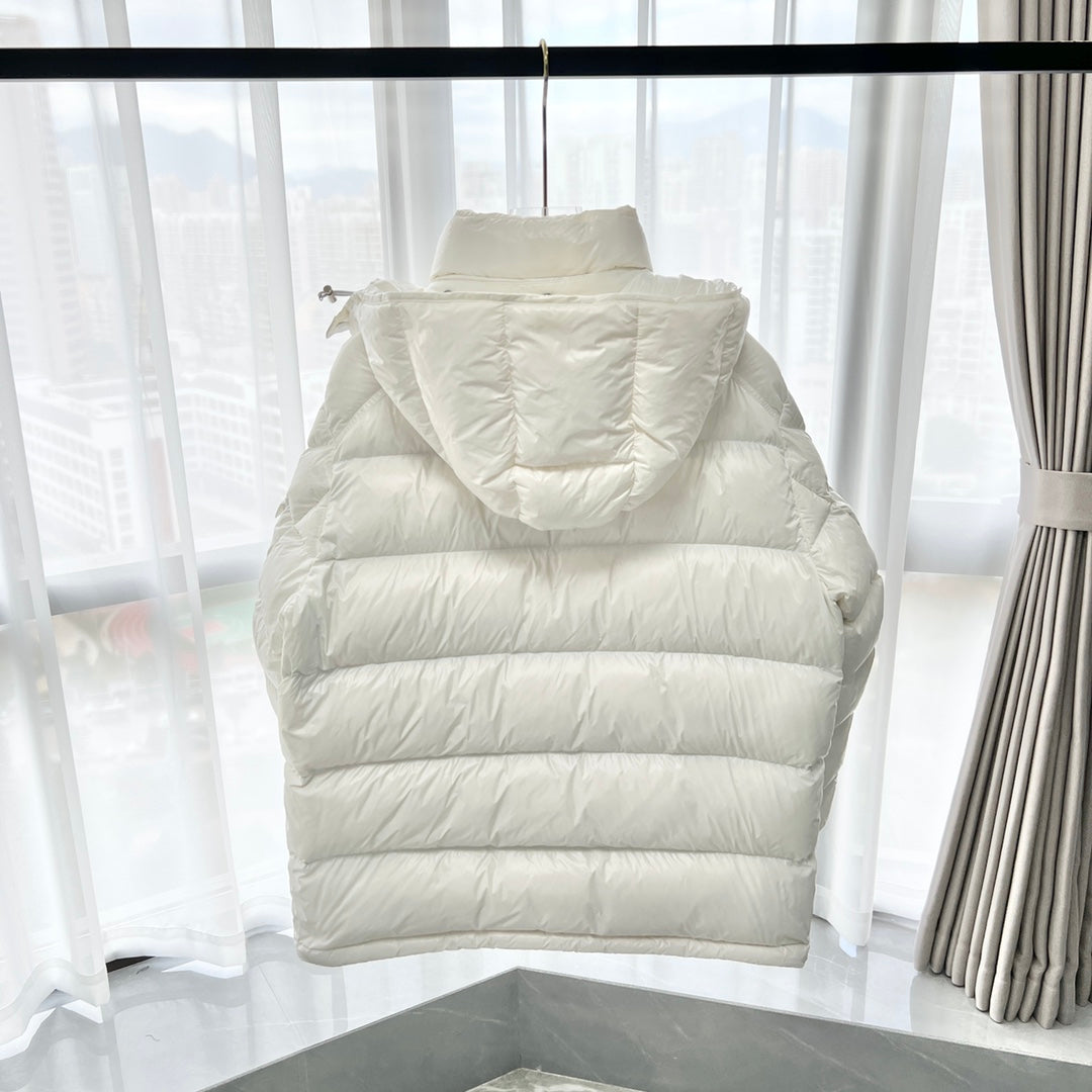 Moncler Down Feather Coat Long Sleeved For Women #1243574