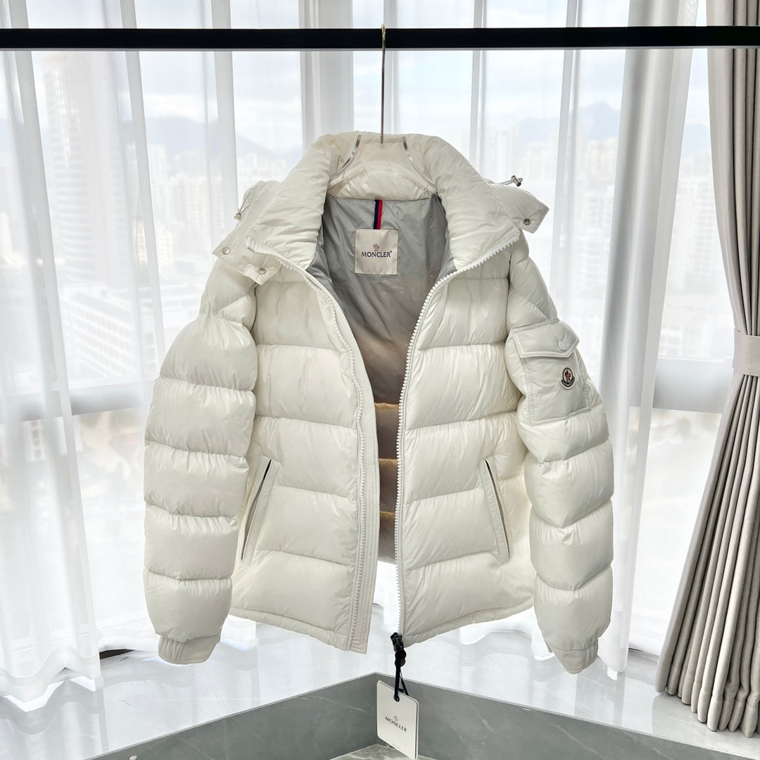 Moncler Down Feather Coat Long Sleeved For Women #1243574