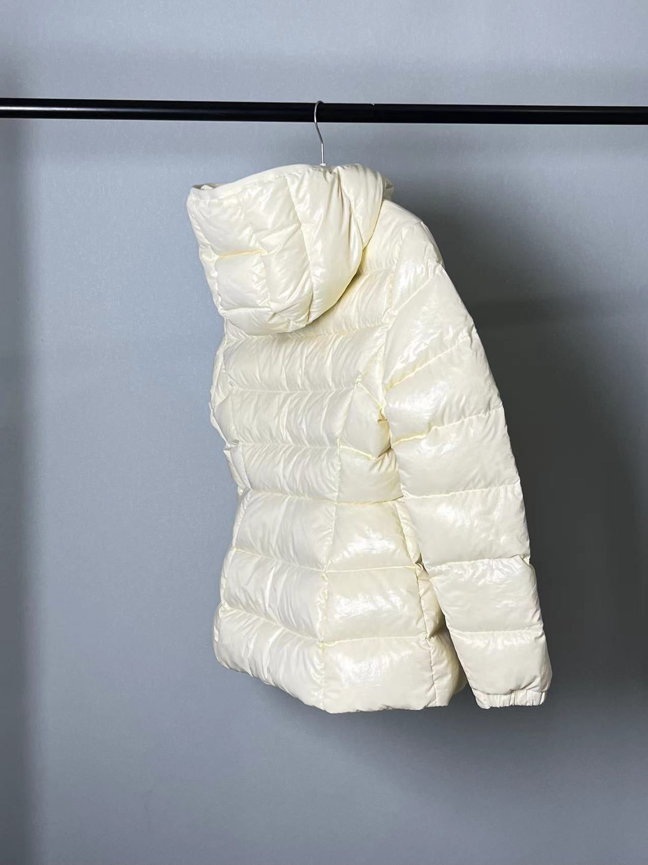 Moncler Down Feather Coat Long Sleeved For Women #1245018