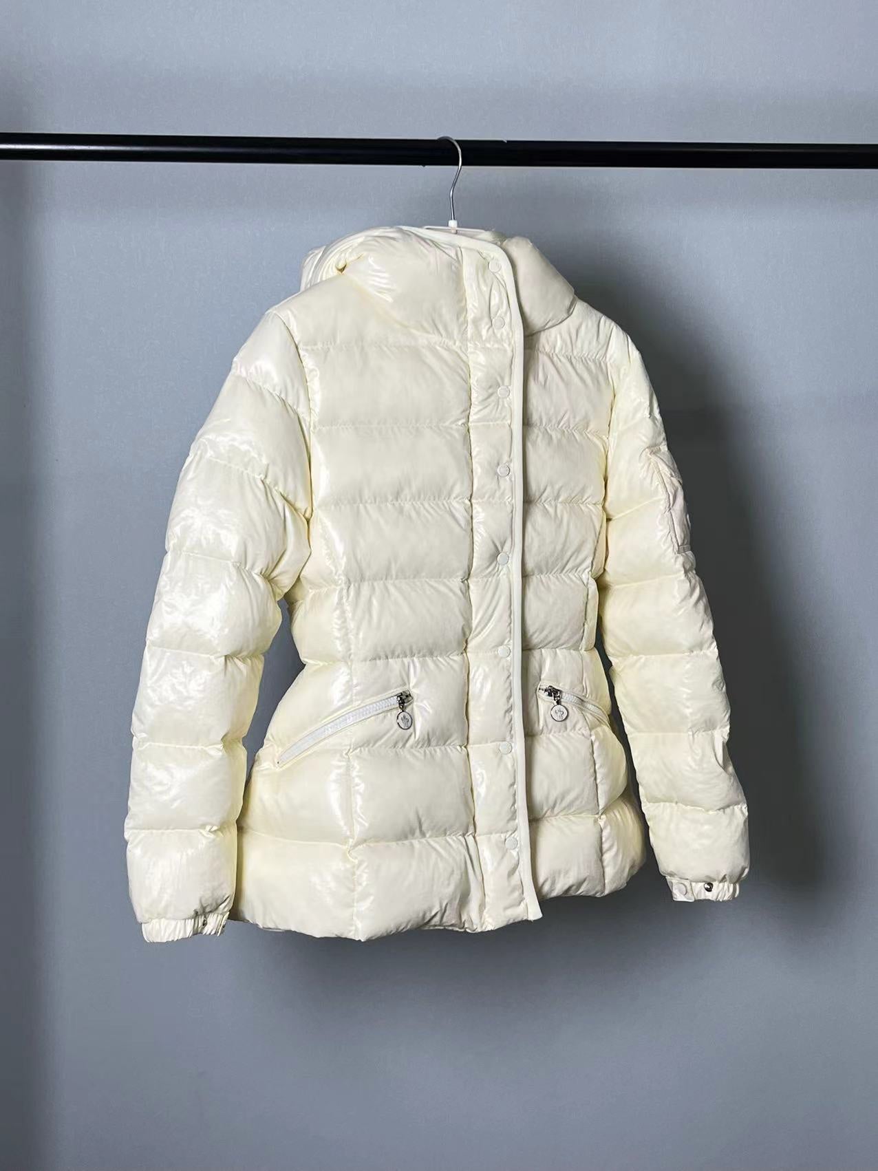 Moncler Down Feather Coat Long Sleeved For Women #1245018