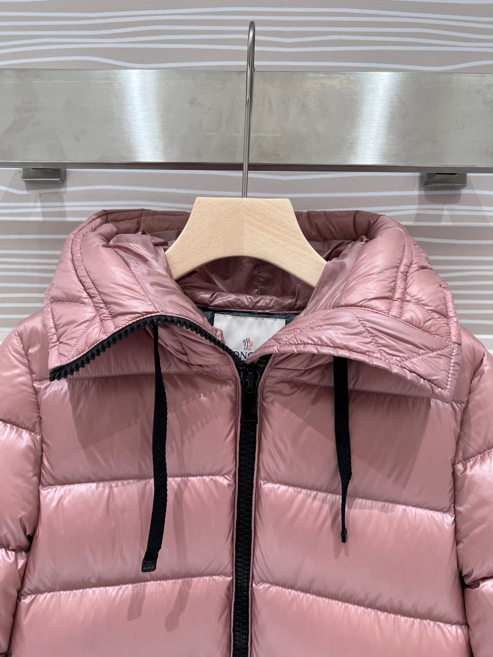 Moncler Down Feather Coat Long Sleeved For Women #1250939