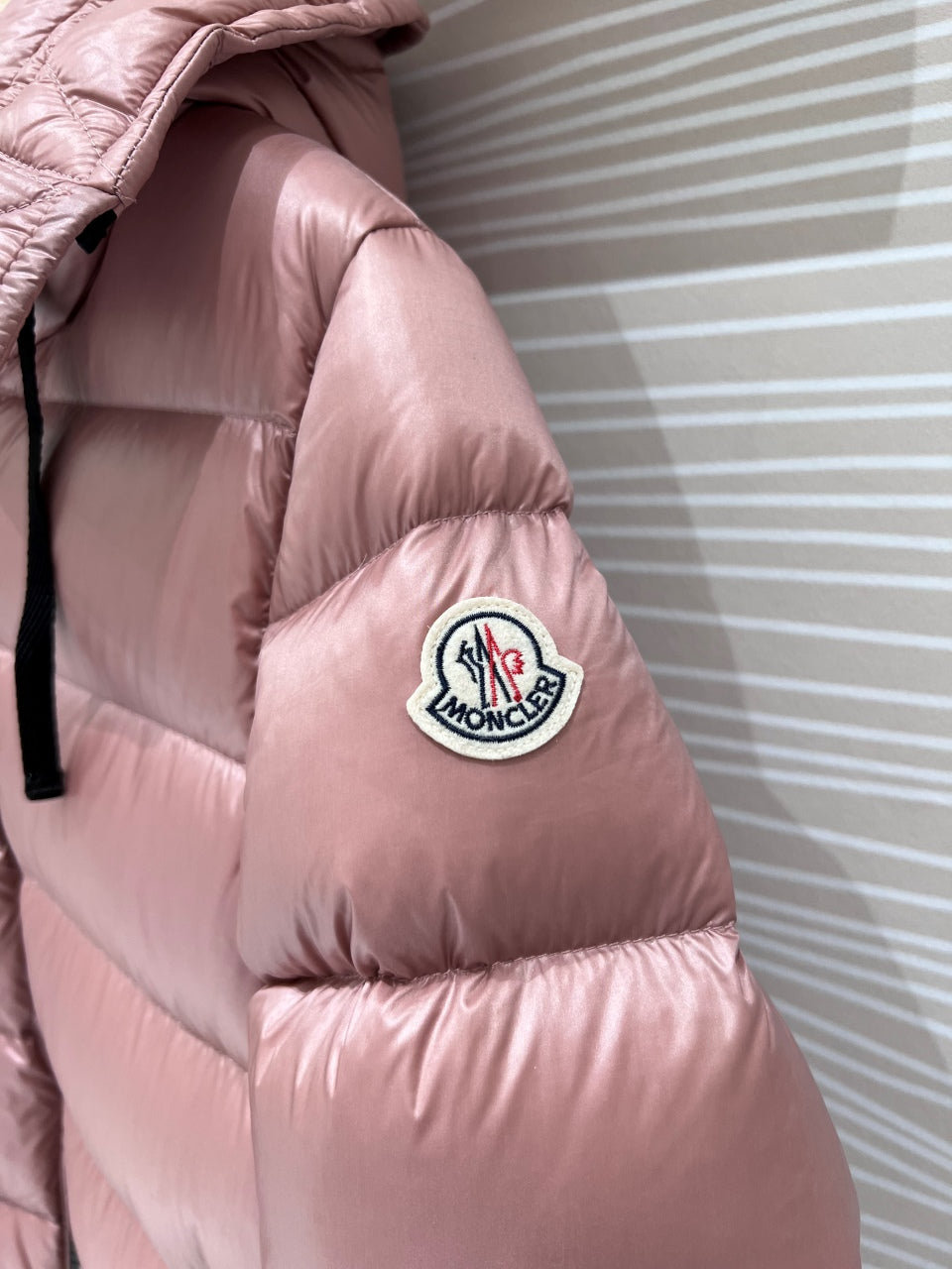 Moncler Down Feather Coat Long Sleeved For Women #1250939