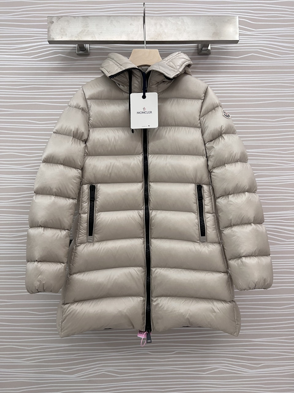 Moncler Down Feather Coat Long Sleeved For Women #1250940