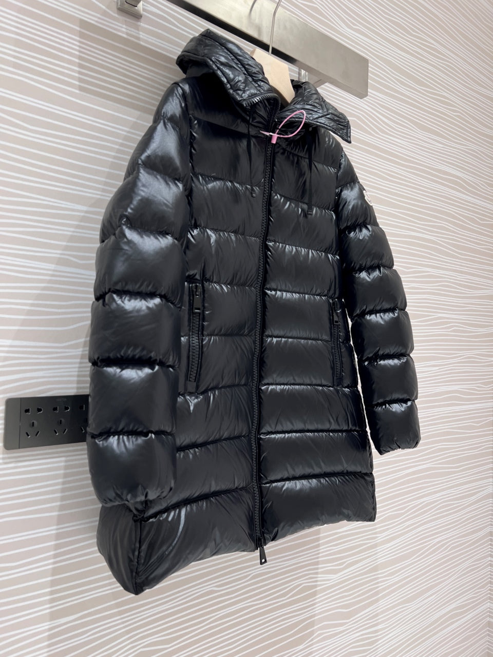 Moncler Down Feather Coat Long Sleeved For Women #1250941