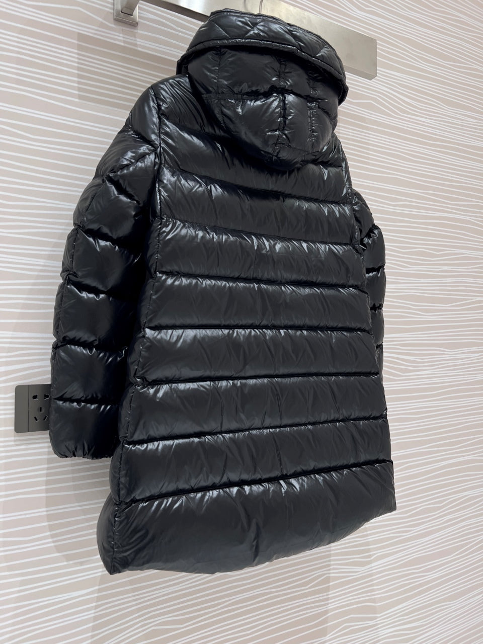 Moncler Down Feather Coat Long Sleeved For Women #1250941