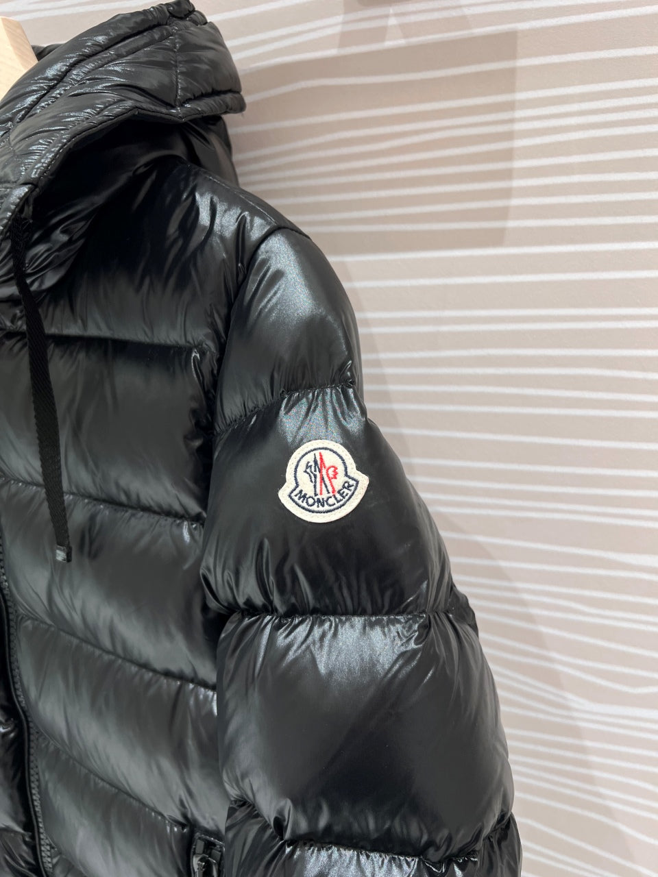 Moncler Down Feather Coat Long Sleeved For Women #1250941