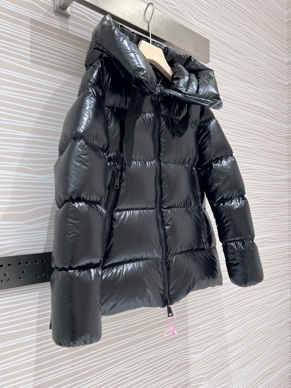 Moncler Down Feather Coat Long Sleeved For Women #1250945