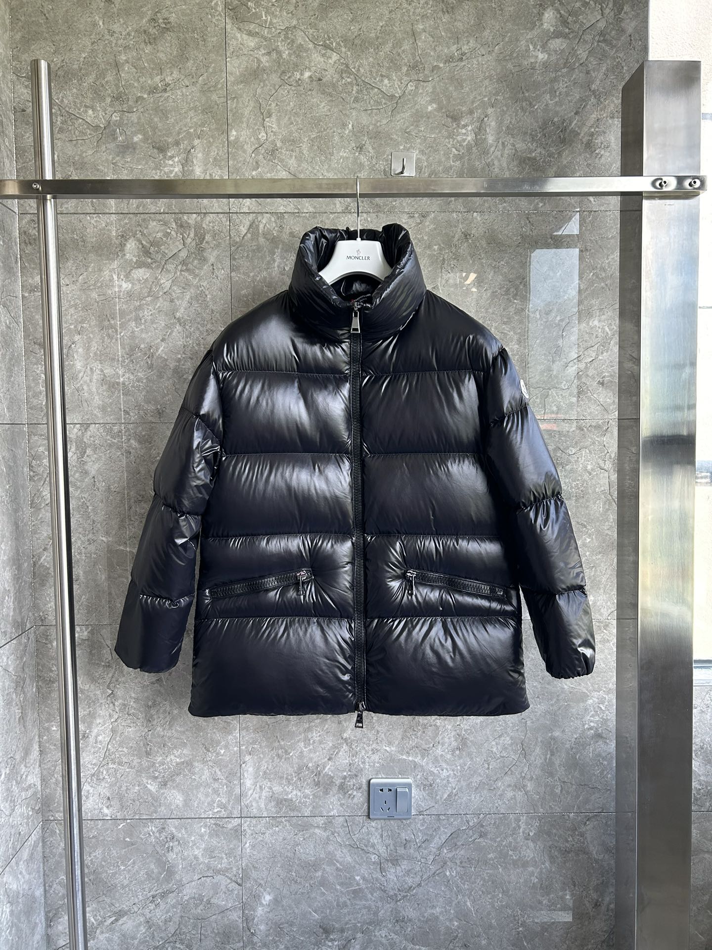 Moncler Down Feather Coat Long Sleeved For Women #1250977