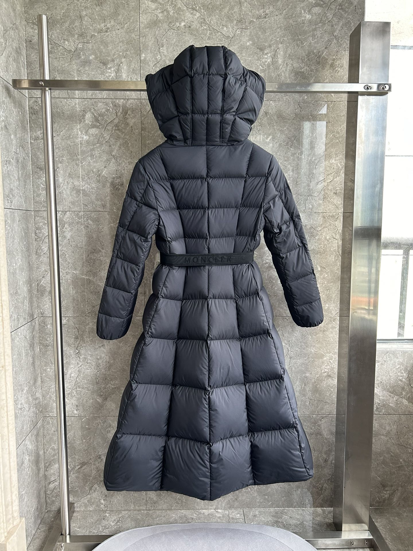 Moncler Down Feather Coat Long Sleeved For Women #1250987