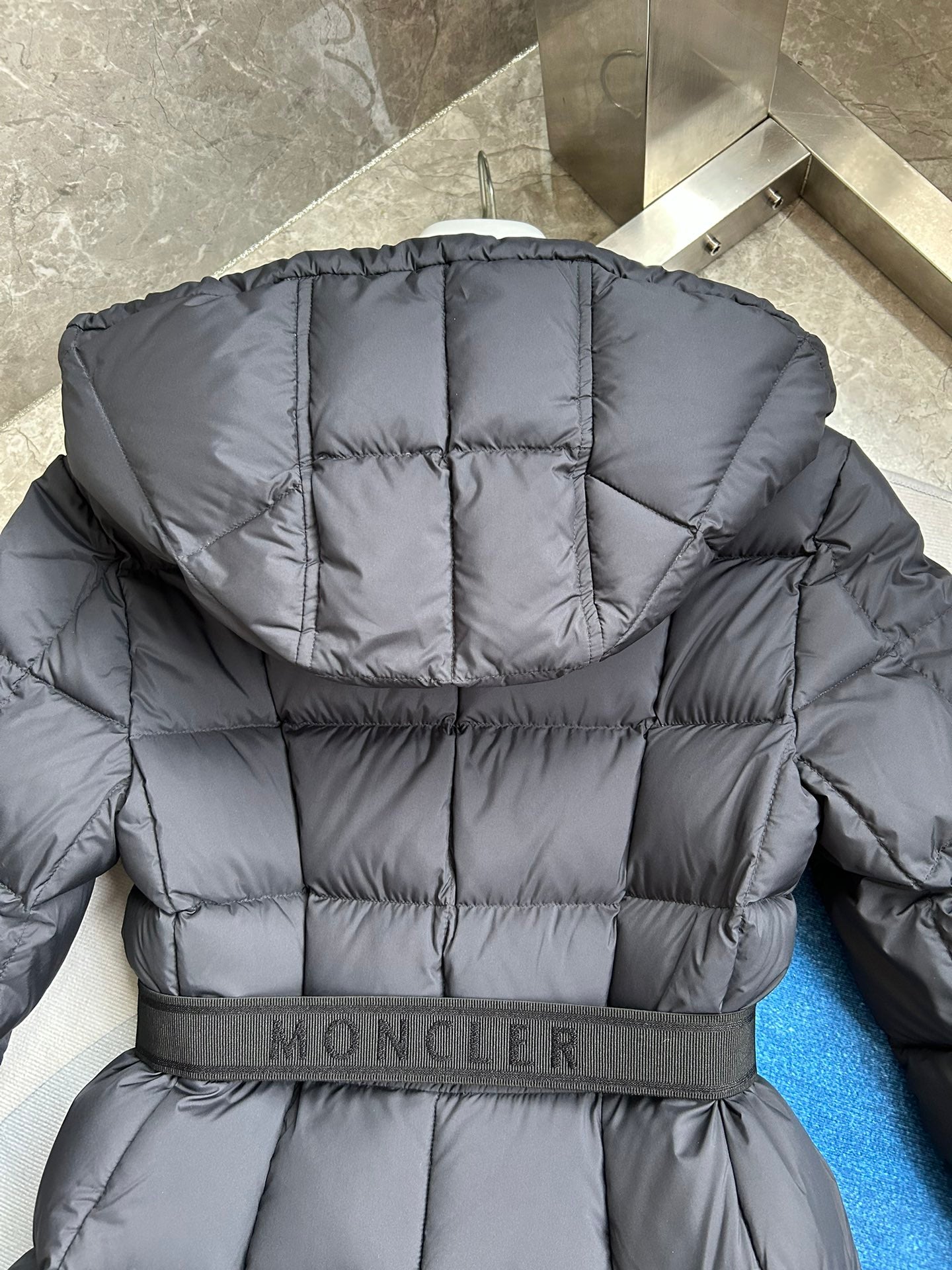 Moncler Down Feather Coat Long Sleeved For Women #1250987