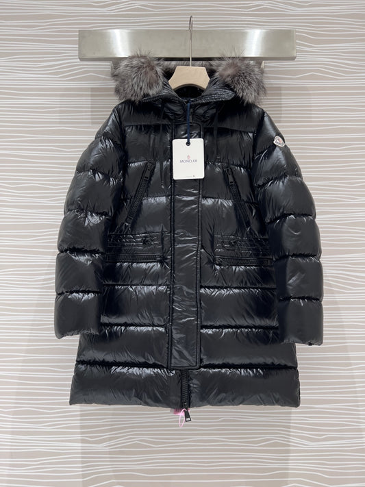 Moncler Down Feather Coat Long Sleeved For Women #1251258