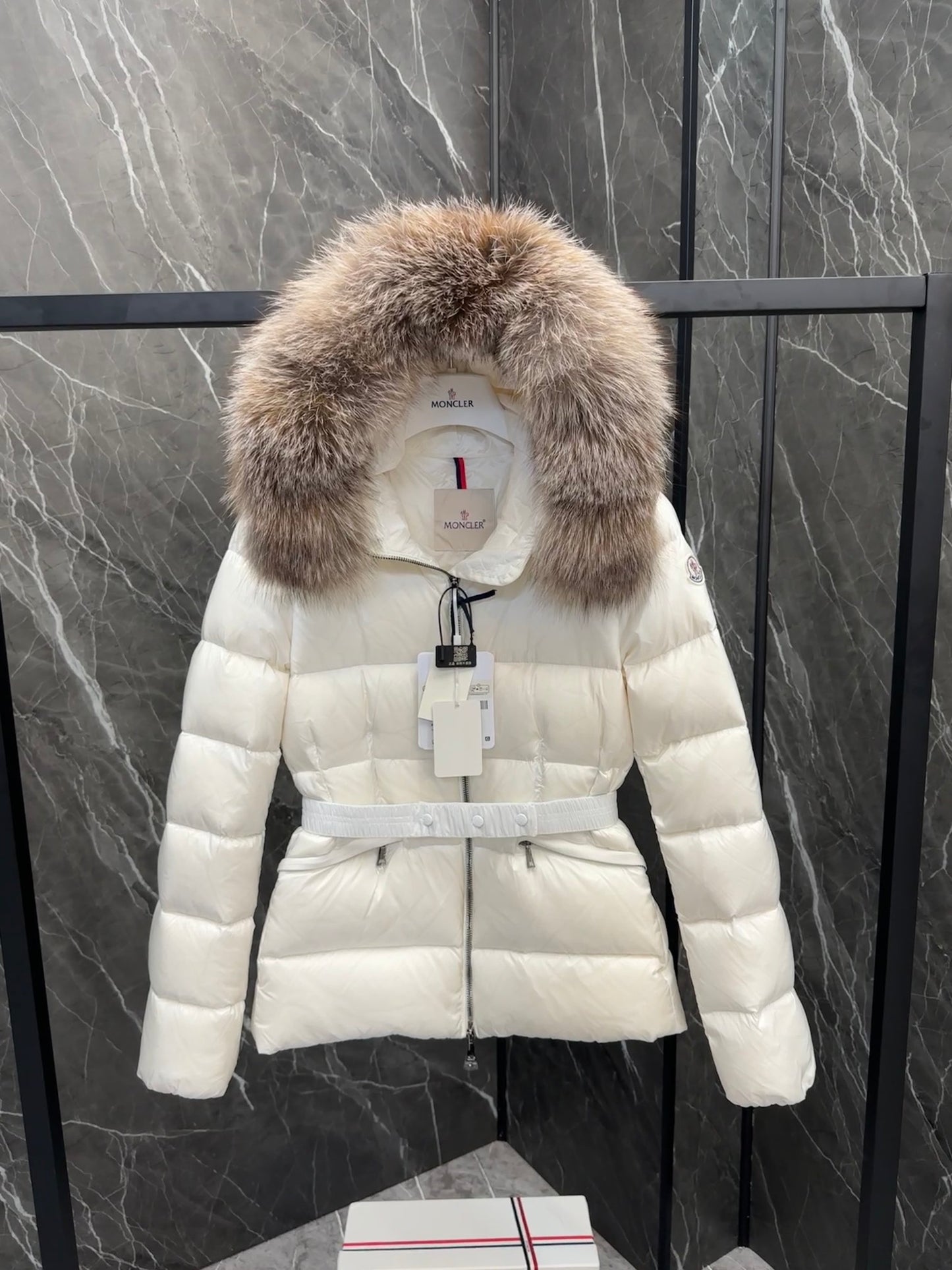 Moncler Down Feather Coat Long Sleeved For Women #1251264