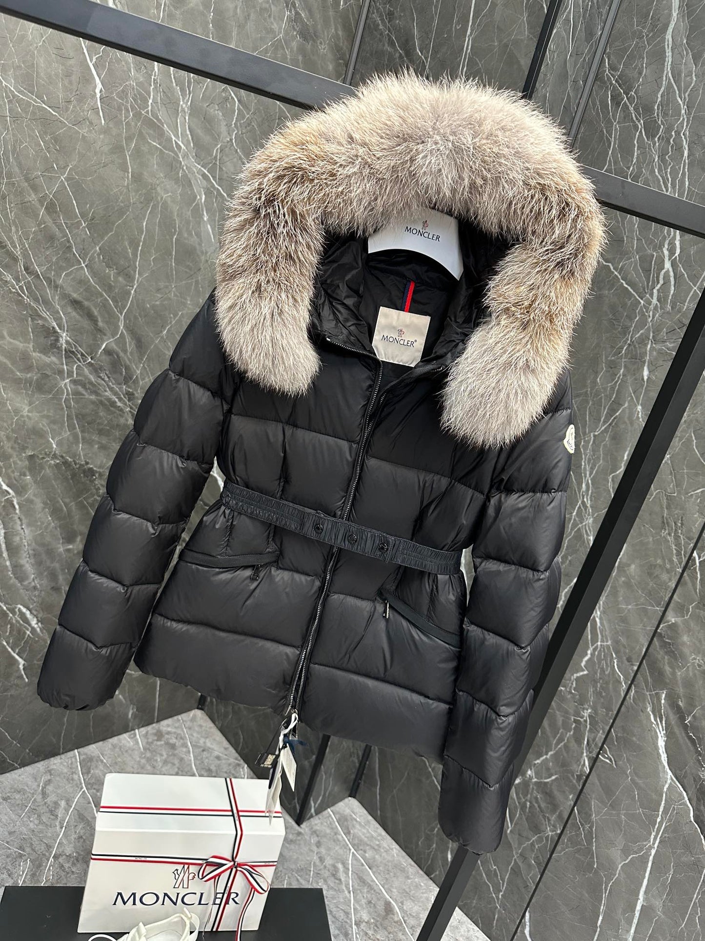 Moncler Down Feather Coat Long Sleeved For Women #1251267