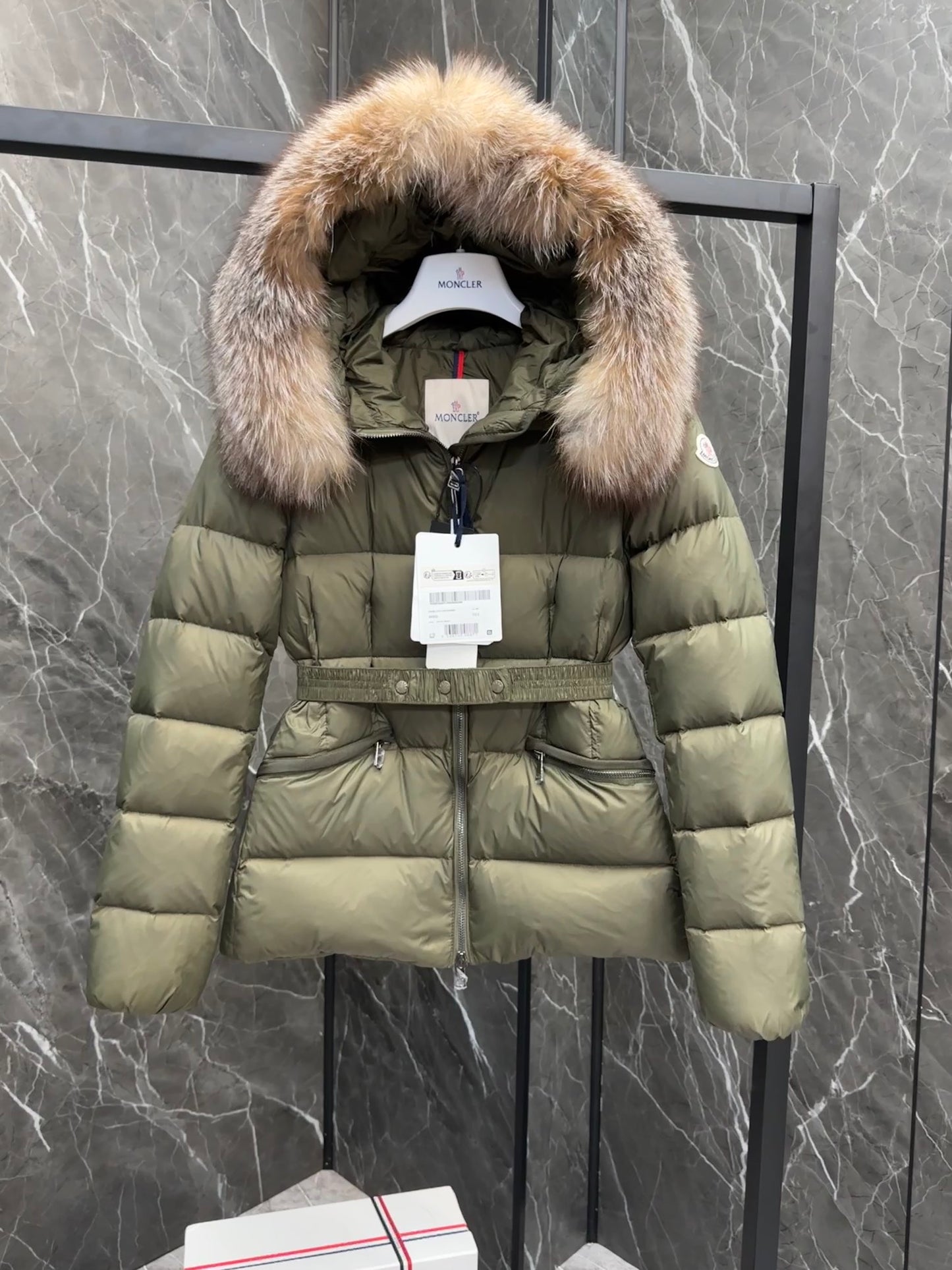 Moncler Down Feather Coat Long Sleeved For Women #1251268