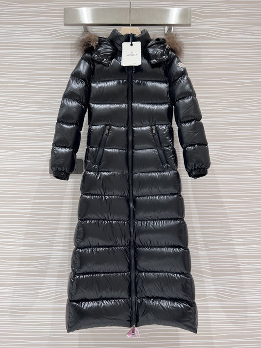 Moncler Down Feather Coat Long Sleeved For Women #1251269