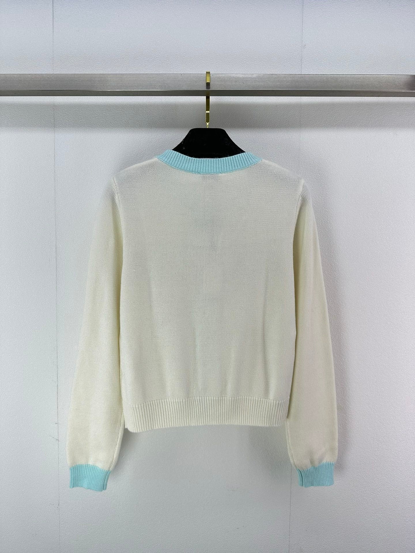 Chanel Sweaters Long Sleeved For Women #1251738