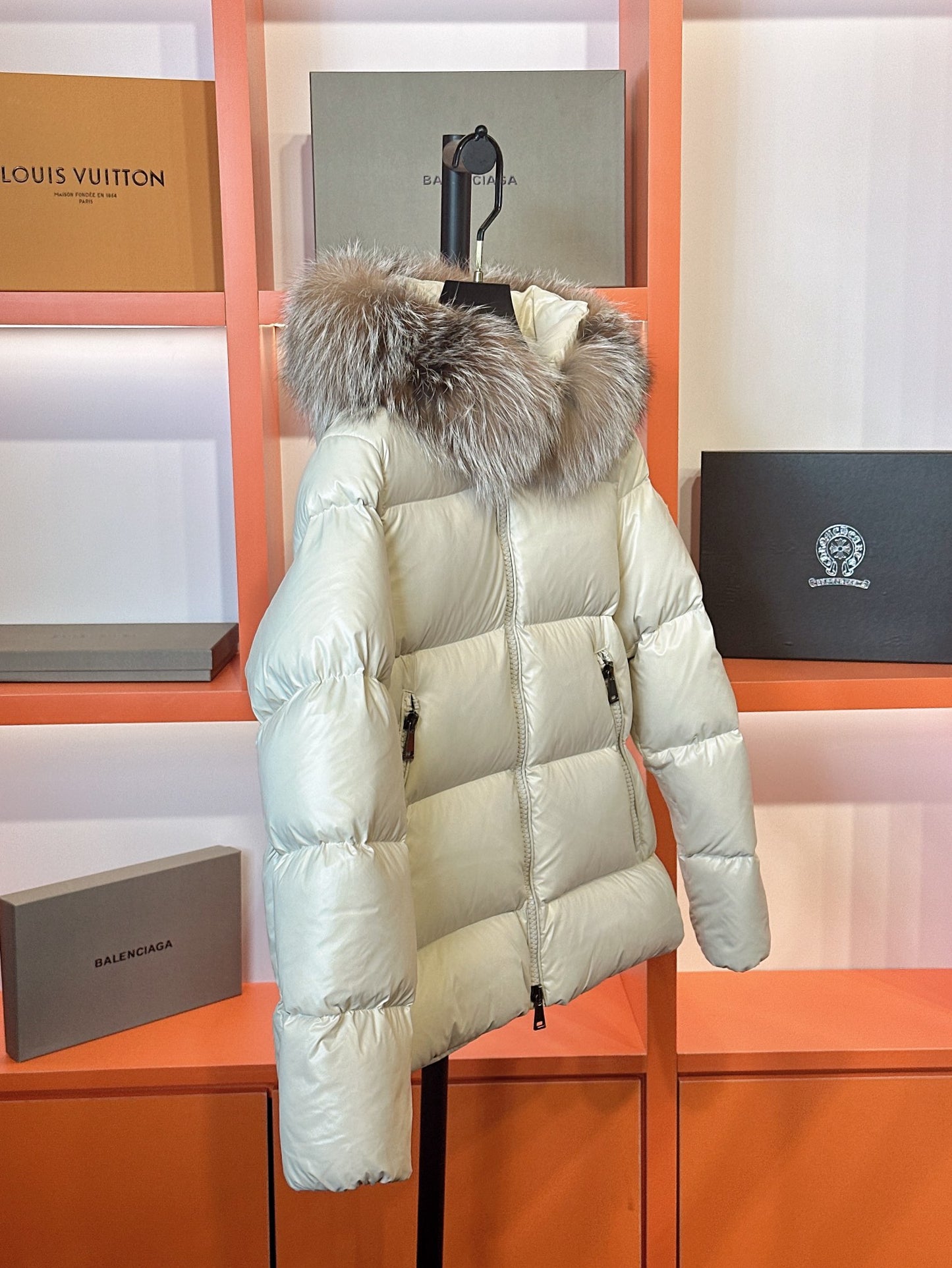 Moncler Down Feather Coat Long Sleeved For Women #1256989