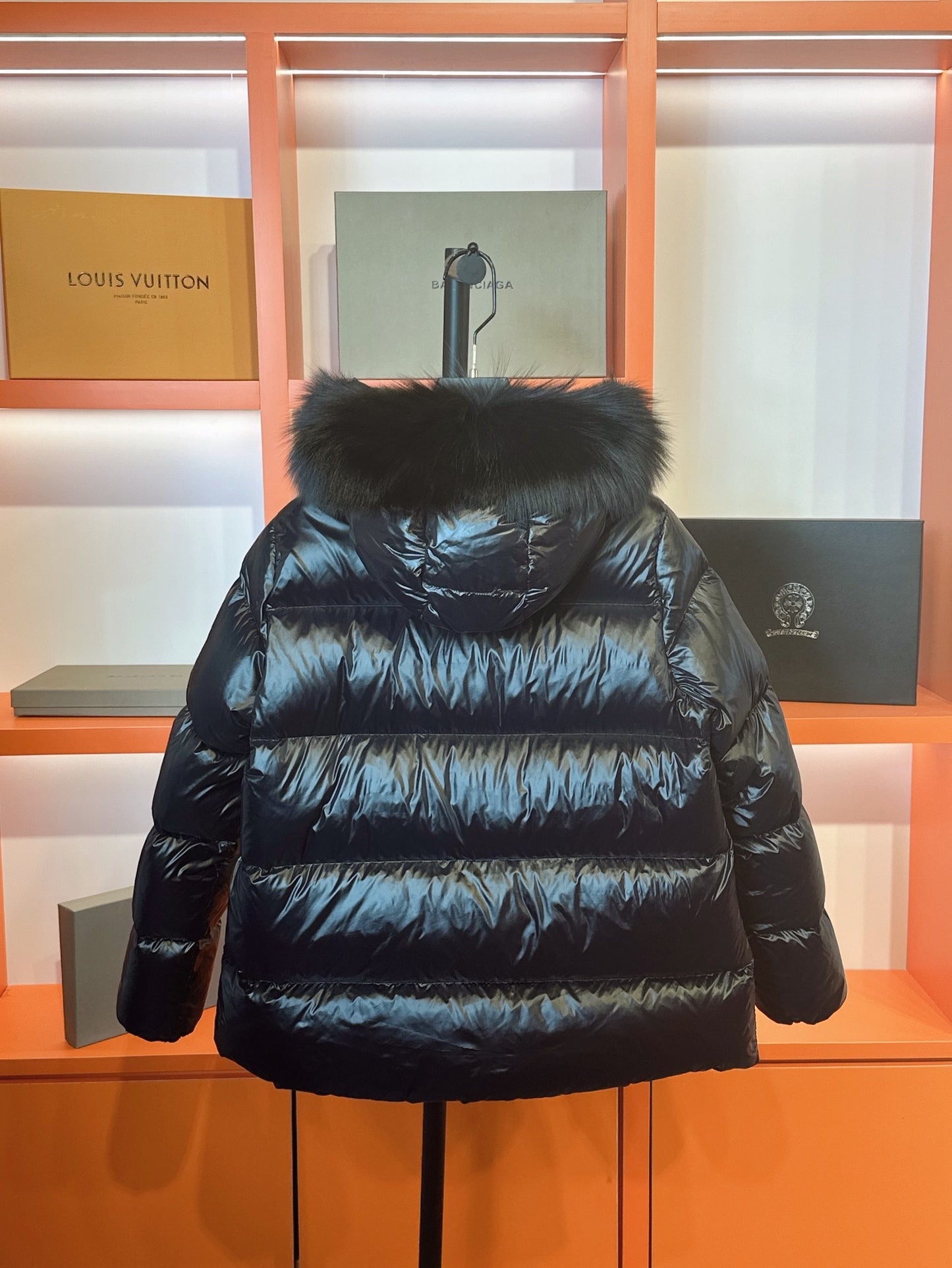 Moncler Down Feather Coat Long Sleeved For Women #1256990